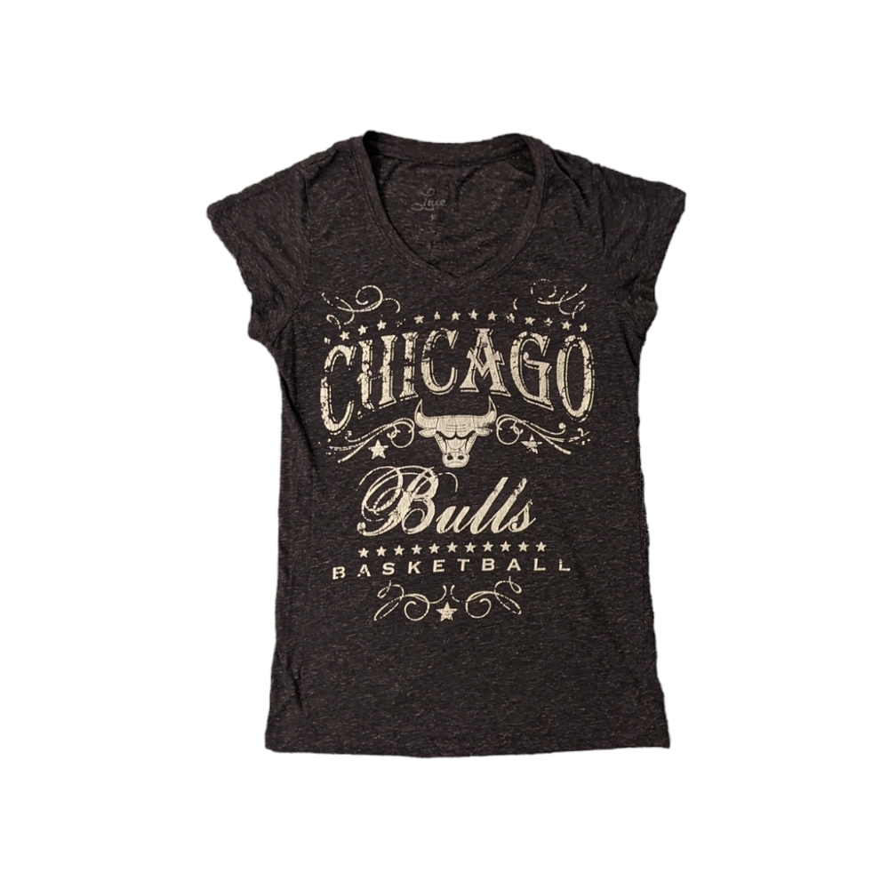 Women's Fitted Chicago Bulls Tee Basketball Tshirt Dark Gray V-Neck Size Medium
